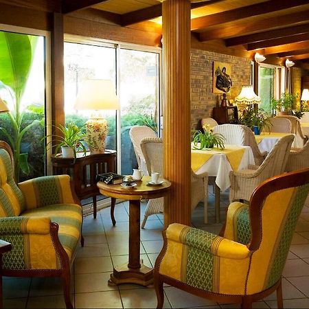 Logis Chez Bach Hotell Chaussin Exteriör bild