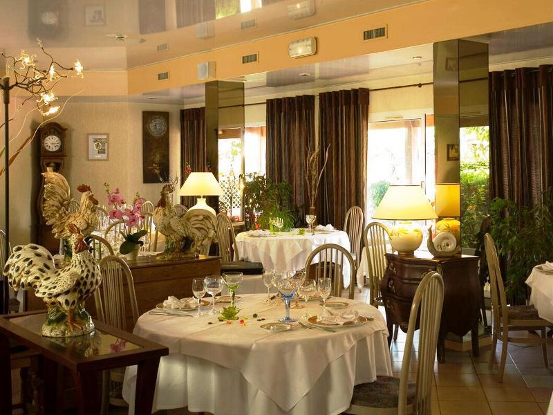Logis Chez Bach Hotell Chaussin Exteriör bild